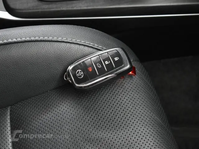 HILUX SW4 - 2.8 D-4D TURBO SRX 4X4 AUTOMÁTICO