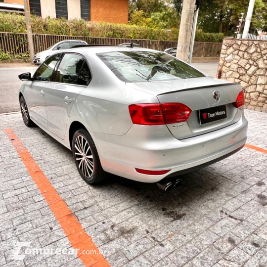 JETTA 2.0 TSI Highline 211cv