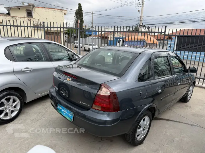 CORSA 1.4 MPFI Premium Sedan 8V