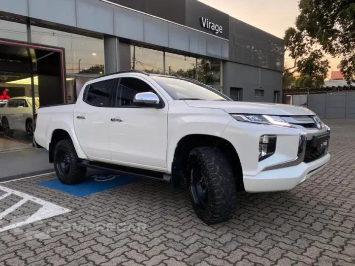 L200 TRITON 2.4 16V Turbo Sport HPE CD 4X4