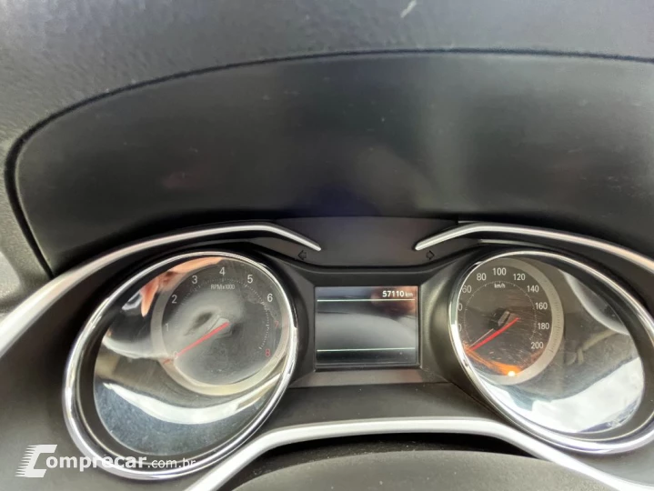 ONIX SEDAN Plus LT 1.0 12V Flex 4p Mec.