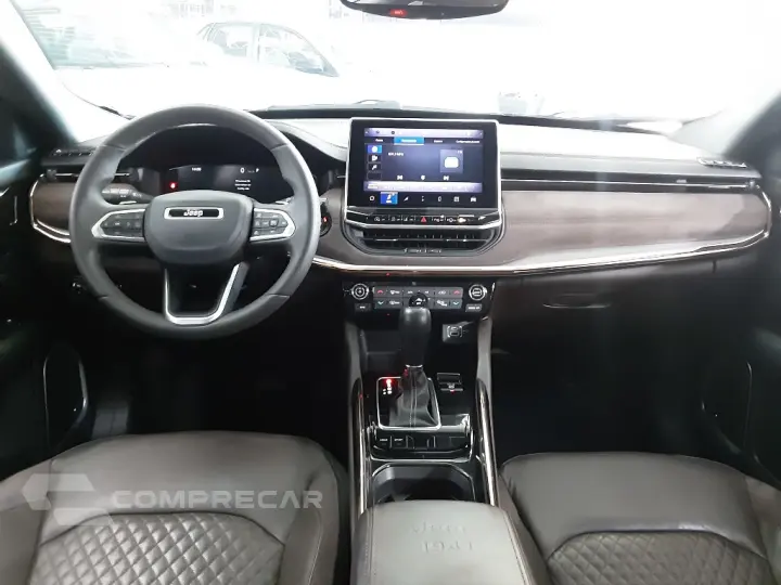 COMMANDER 1.3 T270 TURBO FLEX OVERLAND AT6