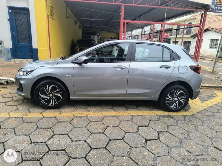 ONIX HATCH LT 1.0 12V Flex 5p Mec.