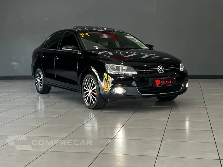 JETTA 2.0 TSI HIGHLINE 211CV GASOLINA 4P TIPTRONIC