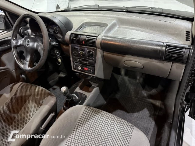 CLASSIC - 1.0 MPFI LIFE 8V 4P MANUAL