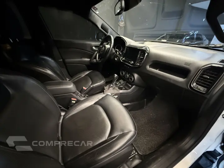 TORO 2.0 16V Turbo Ultra 4WD