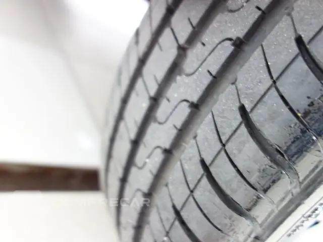 CELTA - 1.0 MPFI LT 8V 4P MANUAL