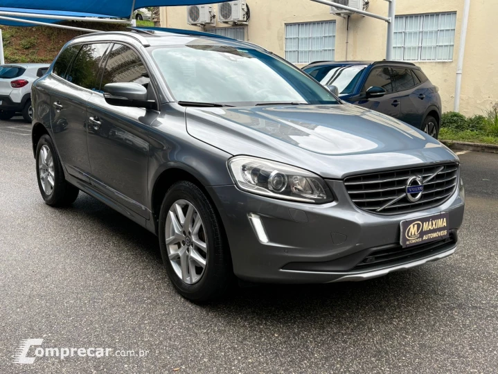 XC60 2.4 D5 Momentum AWD