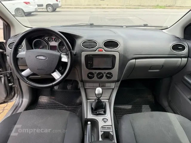 FOCUS HATCH - 1.6 GLX 16V 4P MANUAL