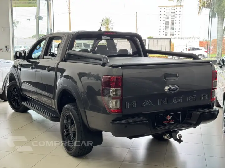 Ranger 3.2 20V CABINE DUPLA 4X4 STORM TURBO DIESEL AUTOMÁTIC