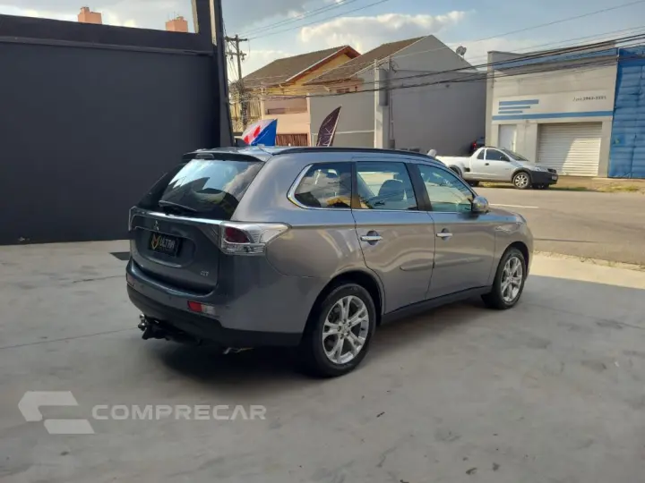 OUTLANDER 3.0/ GT 3.0 V6 Aut.