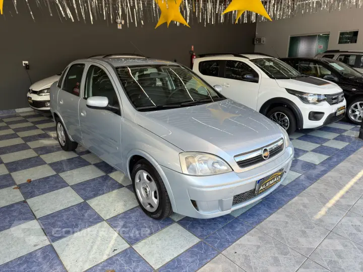 CORSA 1.4 MPFI Maxx Sedan 8V