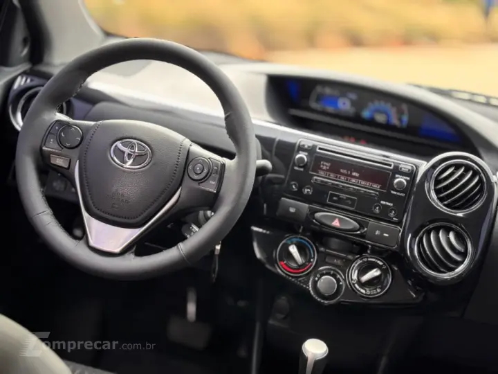 ETIOS 1.5 XS SEDAN 16V FLEX 4P AUTOMÁTICO