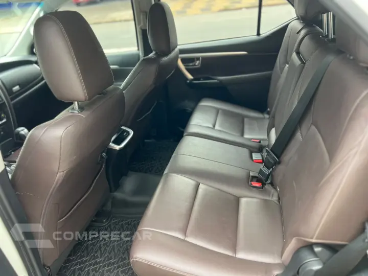 HILUX SW4 2.8 D-4d Turbo SRX 4X4