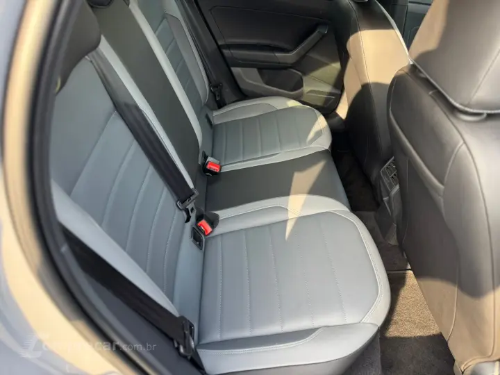 Nivus Highline 1.0 200 TSI Flex Aut.