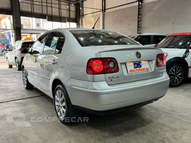 POLO SEDAN - 1.6 MI 8V 4P MANUAL