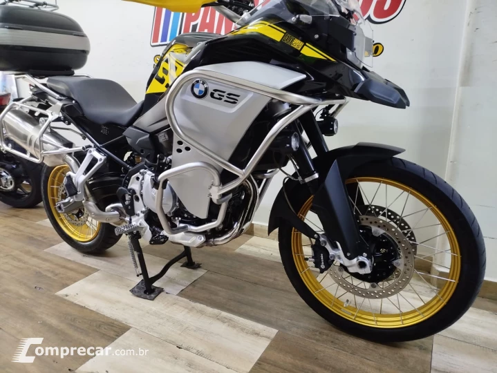 F 850 GS ADVENTURE 40 ANOS