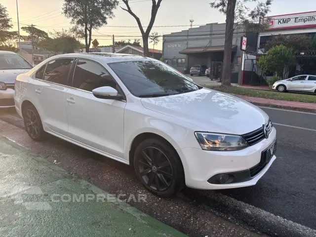 JETTA - 2.0 COMFORTLINE 4P TIPTRONIC