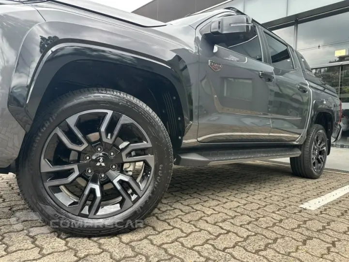 TRITON 2.4 Biturbo CD Katana 4X4