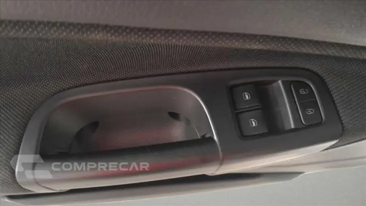 VOYAGE 1.0 12V MPI TOTALFLEX 4P MANUAL