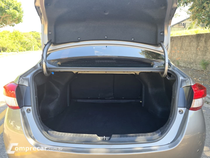 YARIS 1.5 16V Sedan XL Live