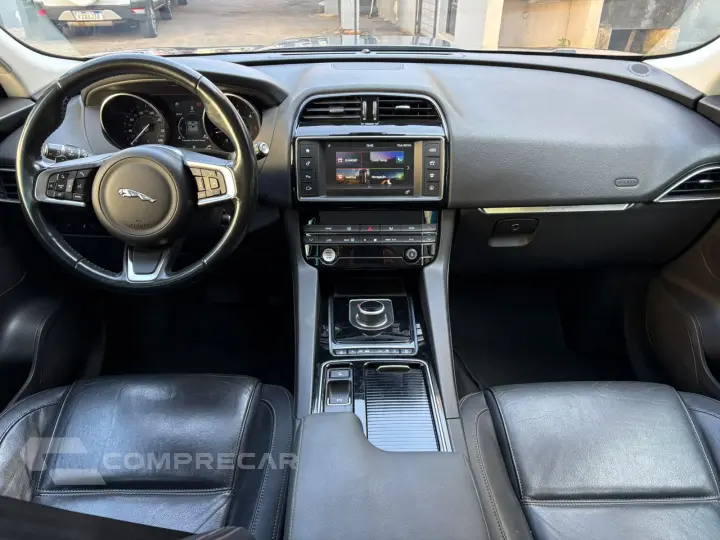 F-PACE 2.0 16V Turbo Prestige AWD