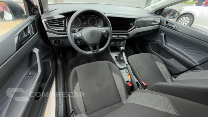 Polo Hatch 1.0 4P MPI TRACK