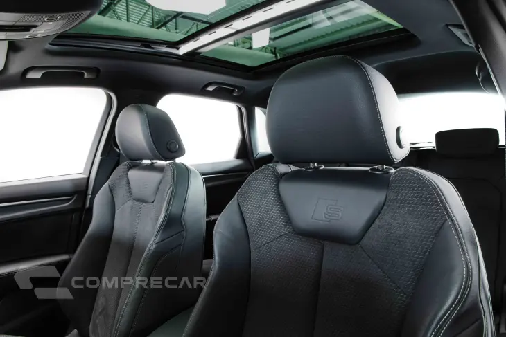 Q3 2.0 40 TFSI Performance Black Quattro