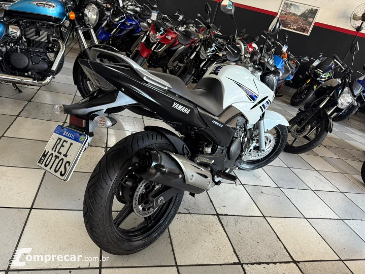 FAZER 250C