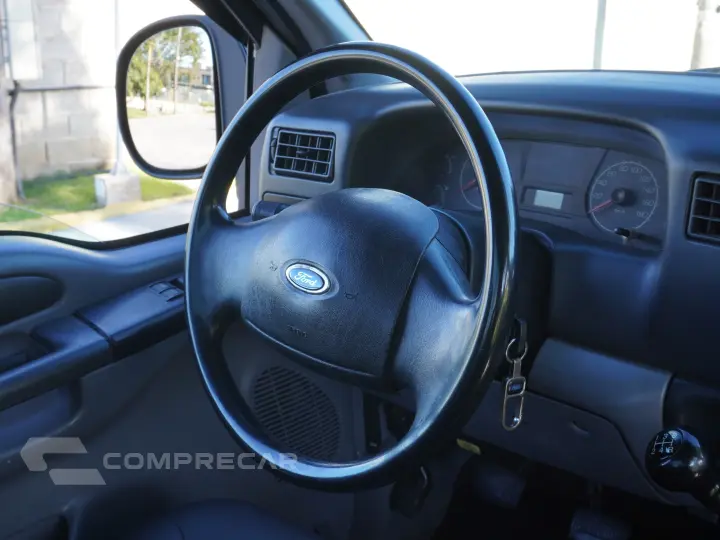 F-250 3.9 XLT 4X2 CS DIESEL 2P MANUAL