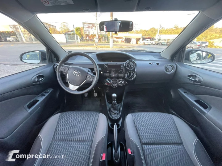 ETIOS 1.5 XS Sedan 16V