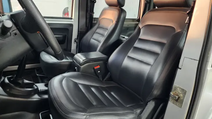 T-4 4x4 3.0 TB Int. Cap. Rígida Diesel