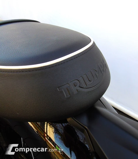 TRIUMPH BONNEVILLE T100 900