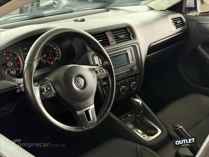 JETTA 2.0 COMFORTLINE FLEX 4P TIPTRONIC