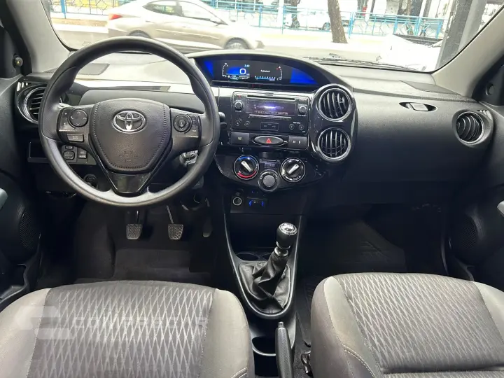 ETIOS 1.5 XS 16V FLEX 4P MANUAL