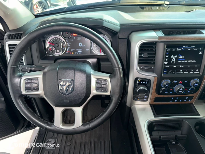 CLASSIC 5.7 V8 Laramie Night Edition CD 4X4