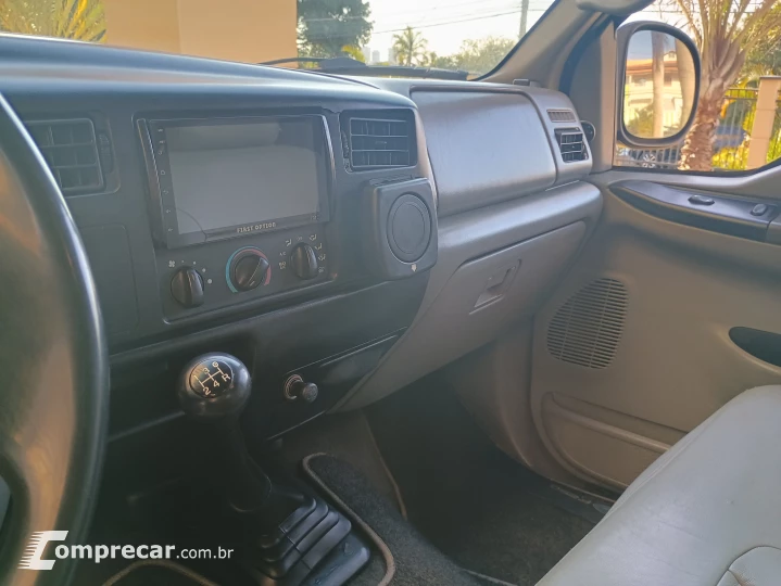 F-250 4.2 XLT 4X2 CS Turbo