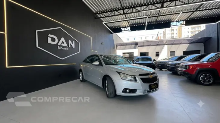 Cruze Sedan