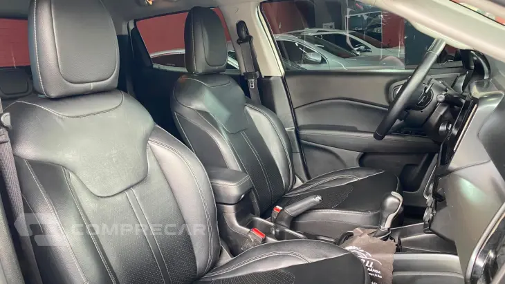 FIAT TORO 2.0 16V TURBO VOLCANO 4WD AT9