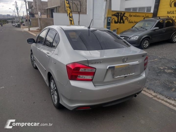 CITY 1.5 LX Sedan 16V