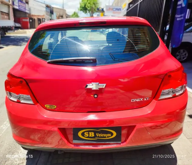 GM Onix LT
