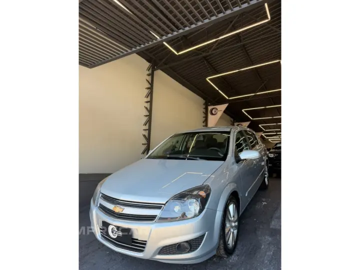 VECTRA 2.0 MPFI GT-X HATCH 8V FLEX 4P AUTOMÁTICO