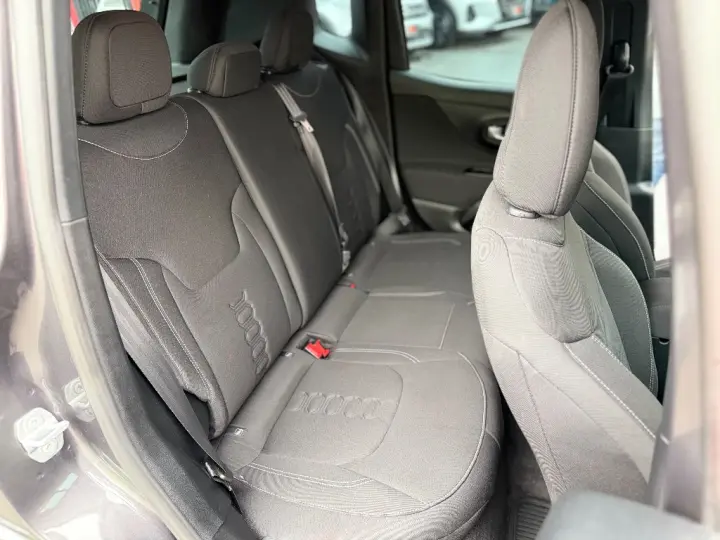 Renegade Sport T270 1.3 TB 4x2 Flex Aut.