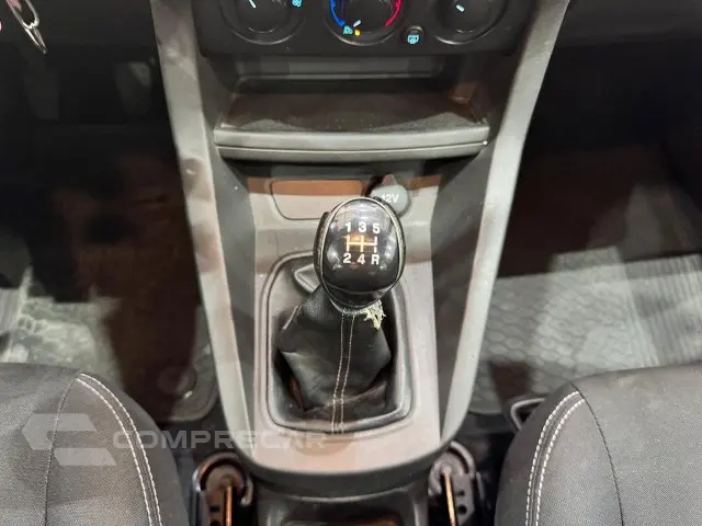 KA - 1.0 TI-VCT SE SEDAN MANUAL