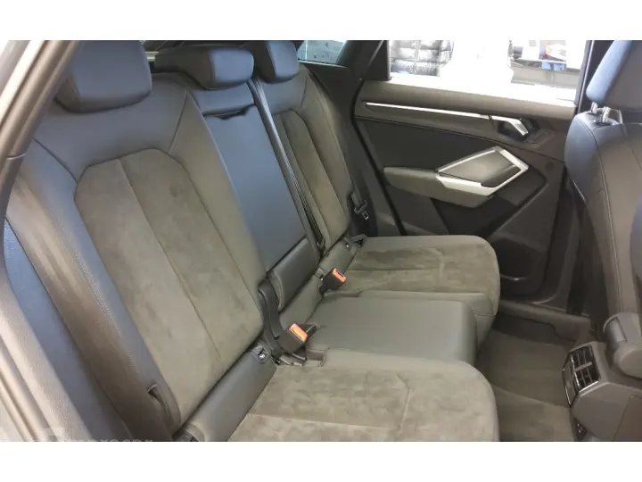 Q3 1.4 35 TFSI FLEX BLACK S TRONIC