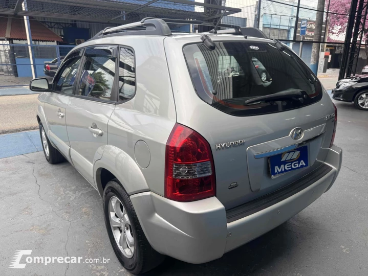 TUCSON 2.0 MPFI GLS 4X2 16V 143cv 2WD