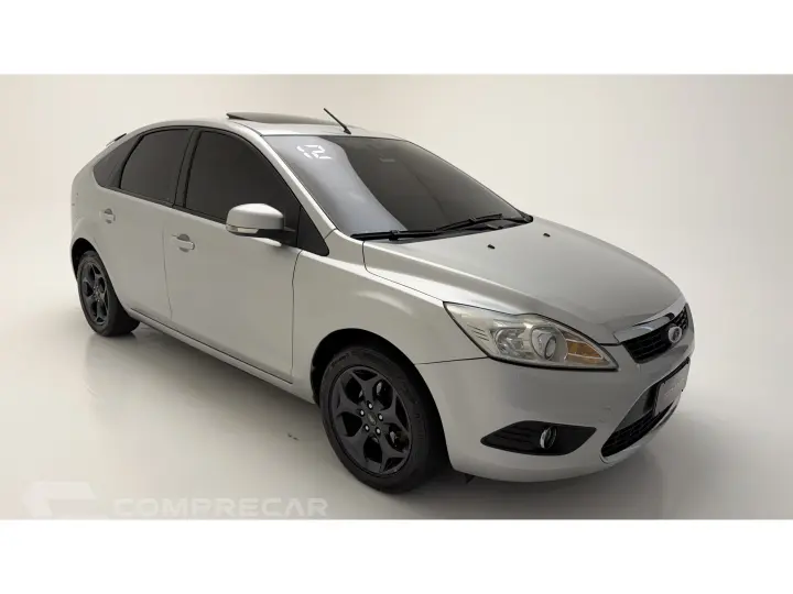 FOCUS 2.0 TITANIUM HATCH 16V FLEX 4P AUTOMÁTICO