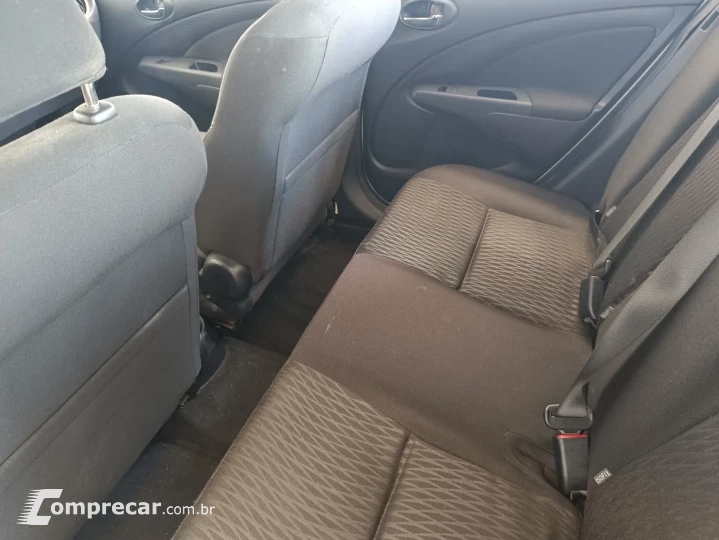 ETIOS 1.5 X PLUS SEDAN 16V MANUAL