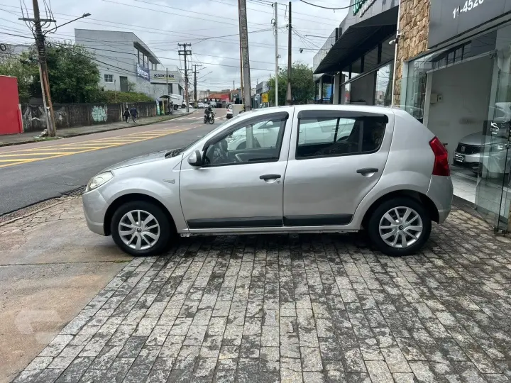 SANDERO 1.6 EXPRESSION 8V FLEX 4P MANUAL
