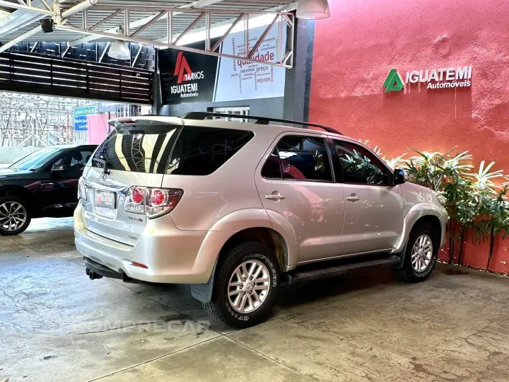 HILUX SW4 3.0 SRV 4X4 16V TURBO INTERCOOLER DIESEL 4P AUTOMÁ